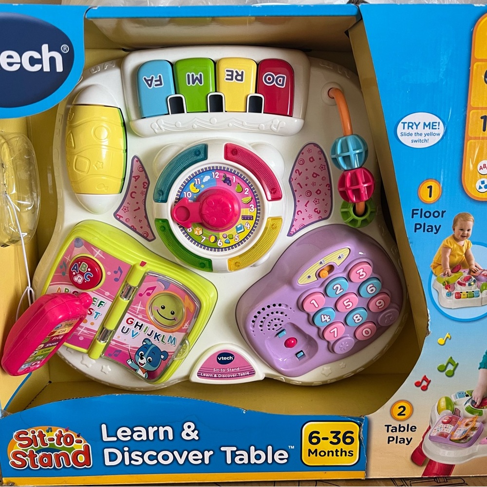 SIT TO STAND LEARN & DISCOVER TABLE, PINK